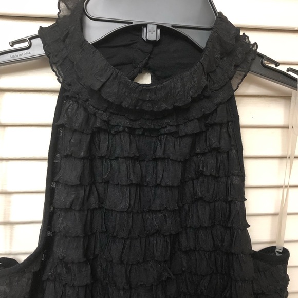 NWT Ruffled Halter Top Size: L - Picture 2 of 4